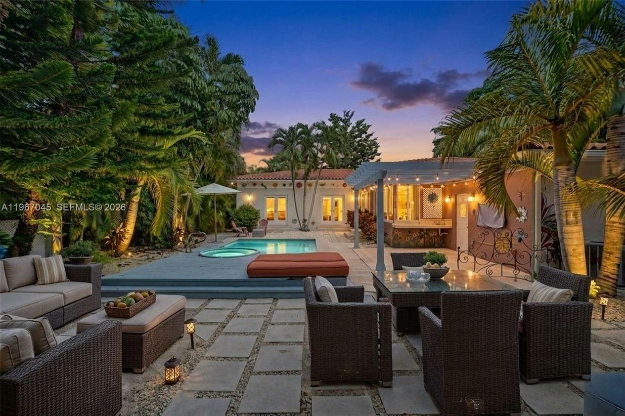 911 Mariana Ave