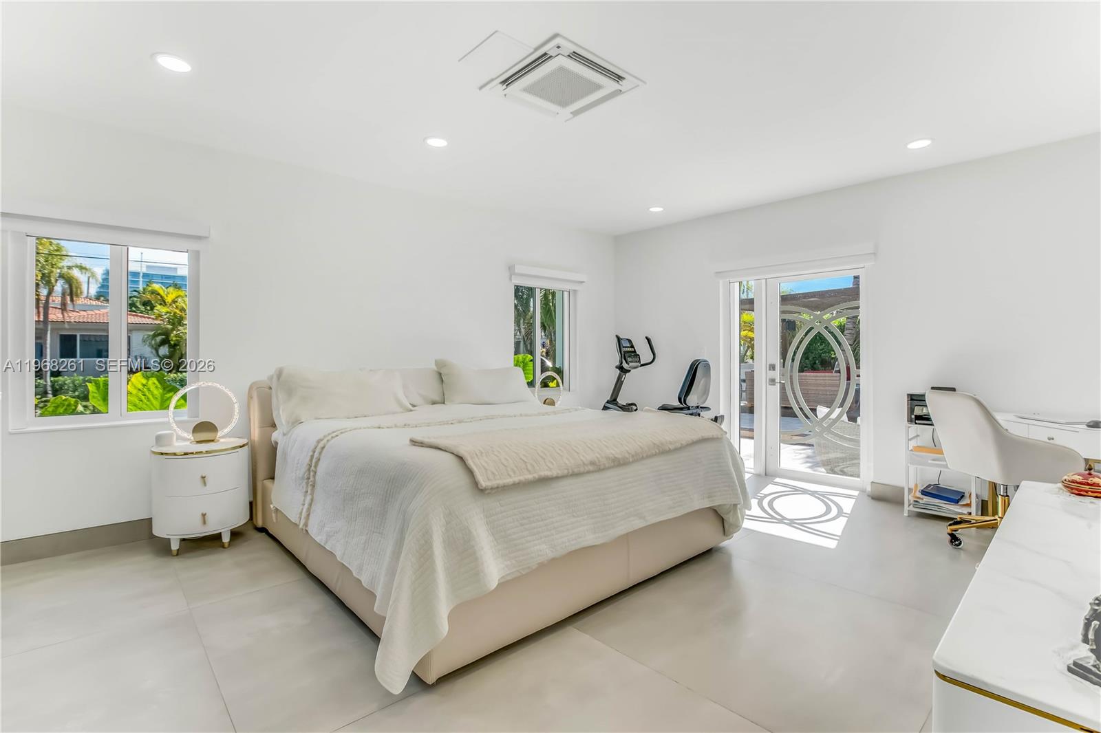 500 94th St