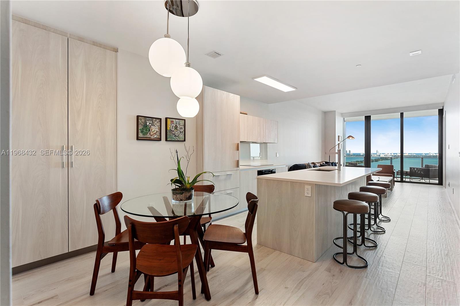 480 NE 31st St # 2804