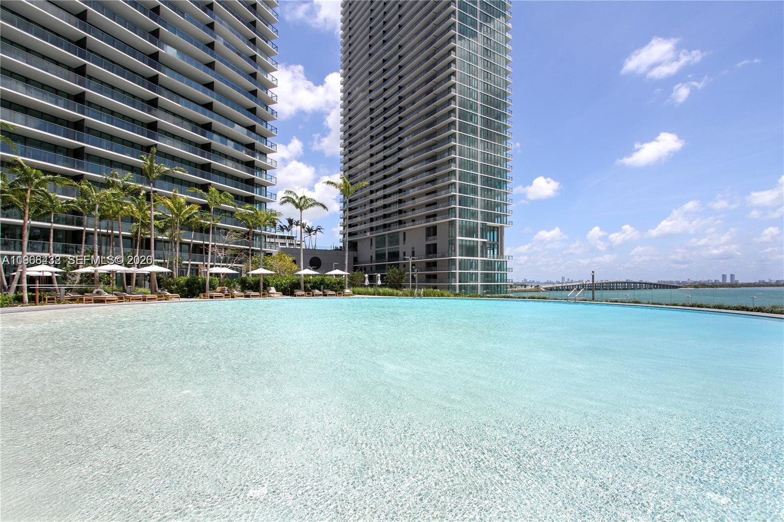 480 NE 31st St # 2804