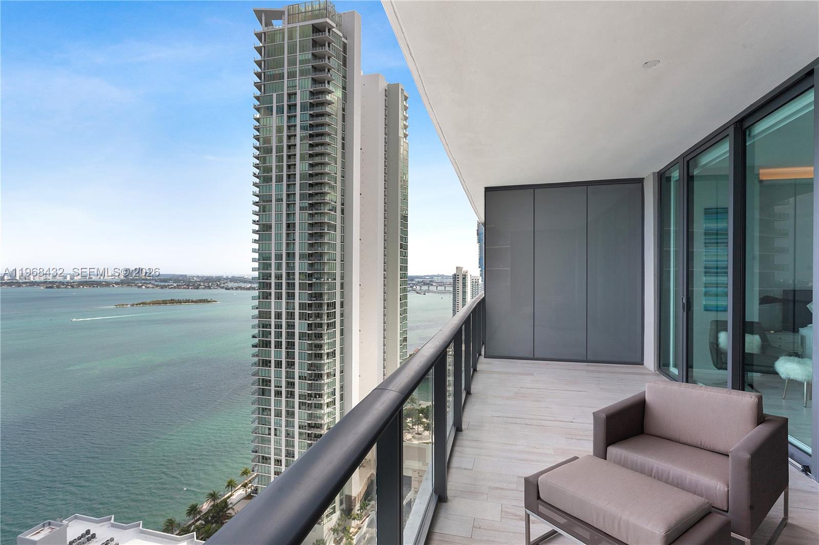 480 NE 31st St # 2804