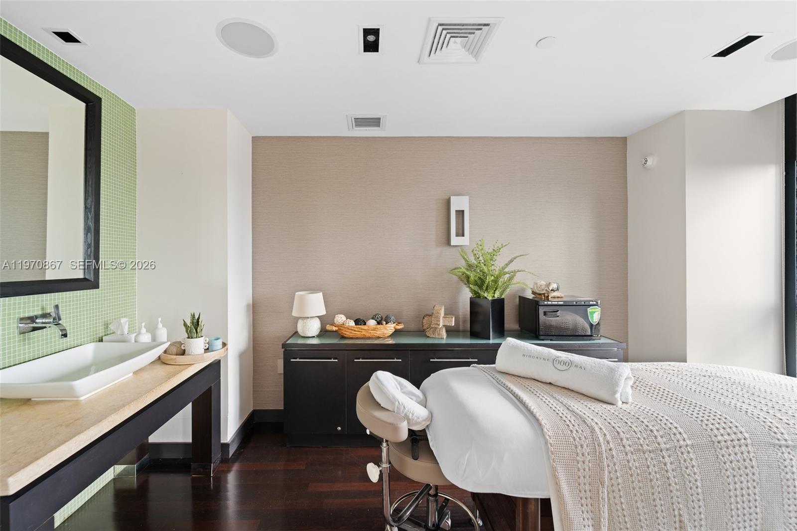 900 Biscayne Blvd # 3110