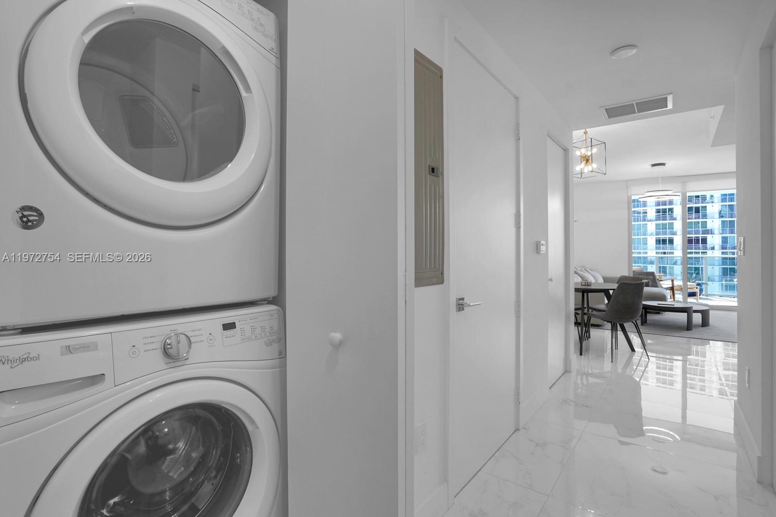 488 NE 18th St # 3804