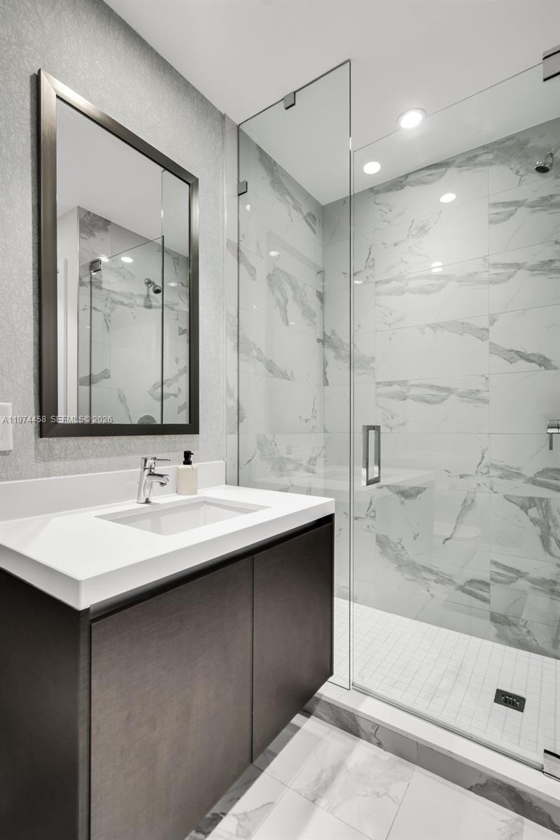 851 NE 1st Ave # 15 Unit: 4009 + Cabana 15