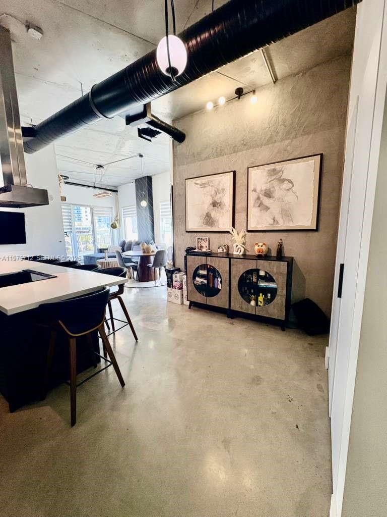 10 SW South River Dr # 603