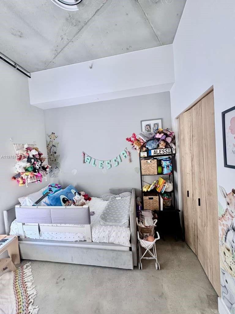 10 SW South River Dr # 603