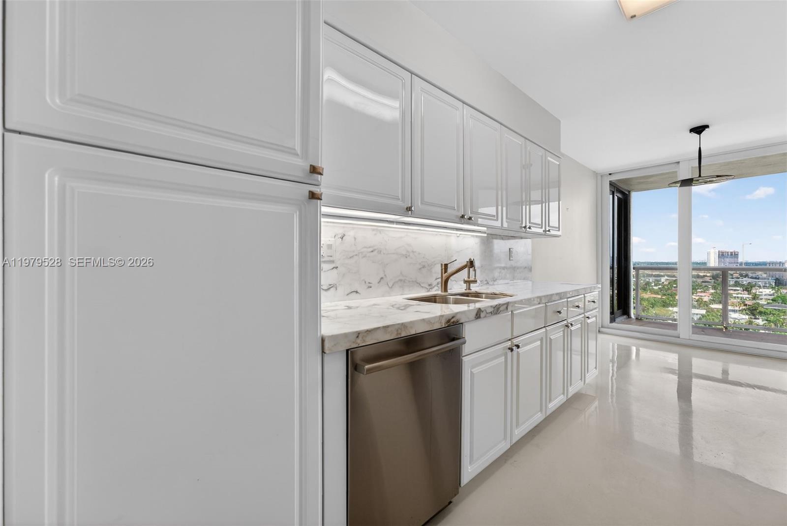 3600 Yacht Club Dr # 1802