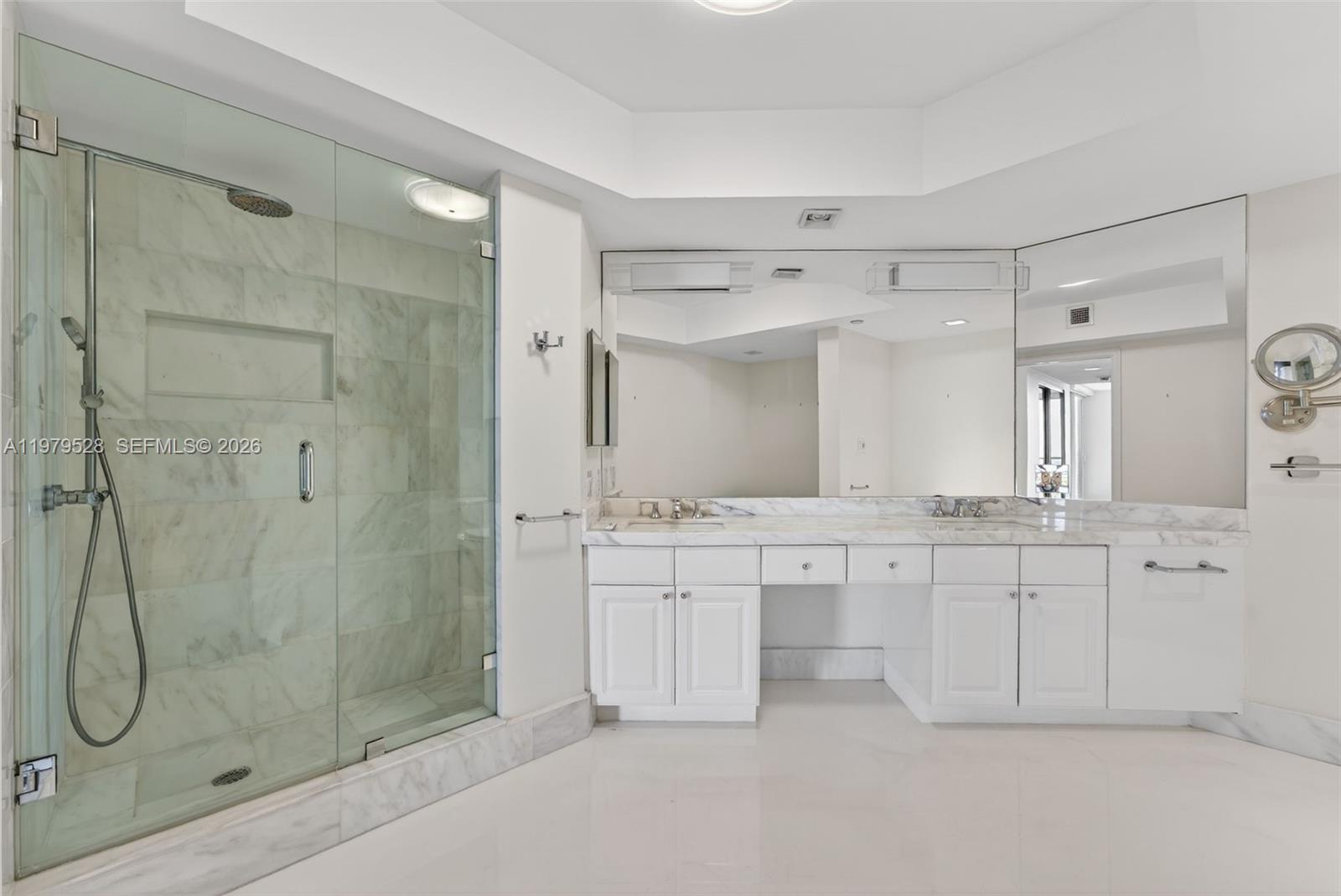 3600 Yacht Club Dr # 1802