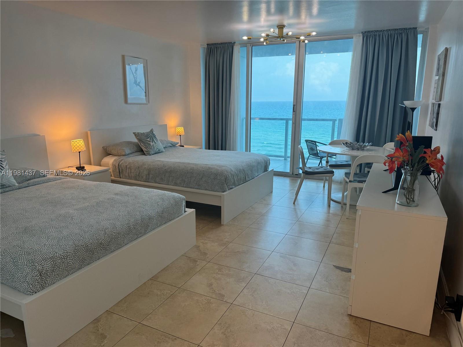 5445 Collins Ave # 627