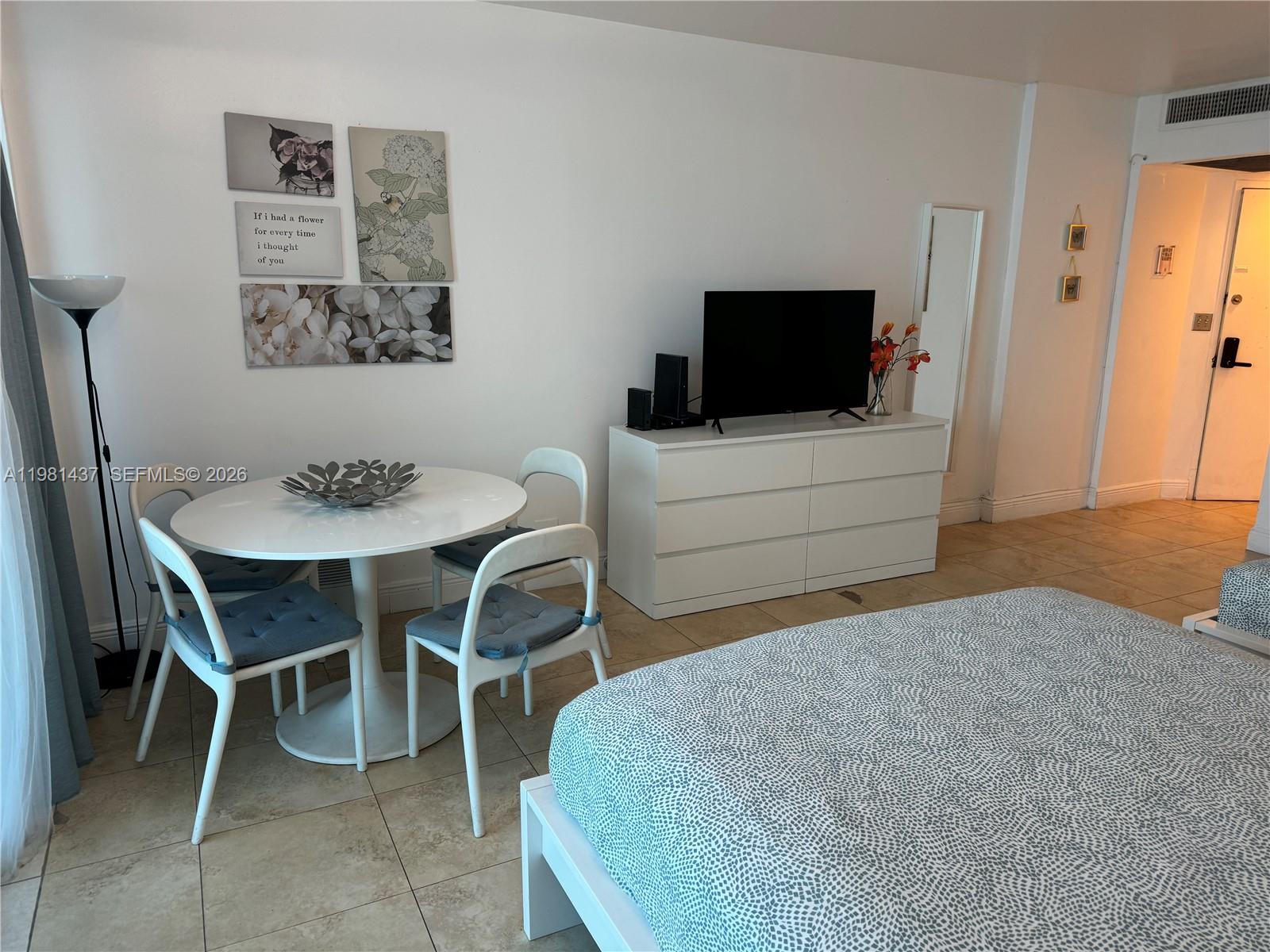 5445 Collins Ave # 627