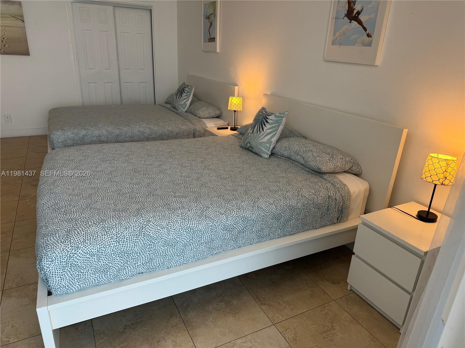 5445 Collins Ave # 627