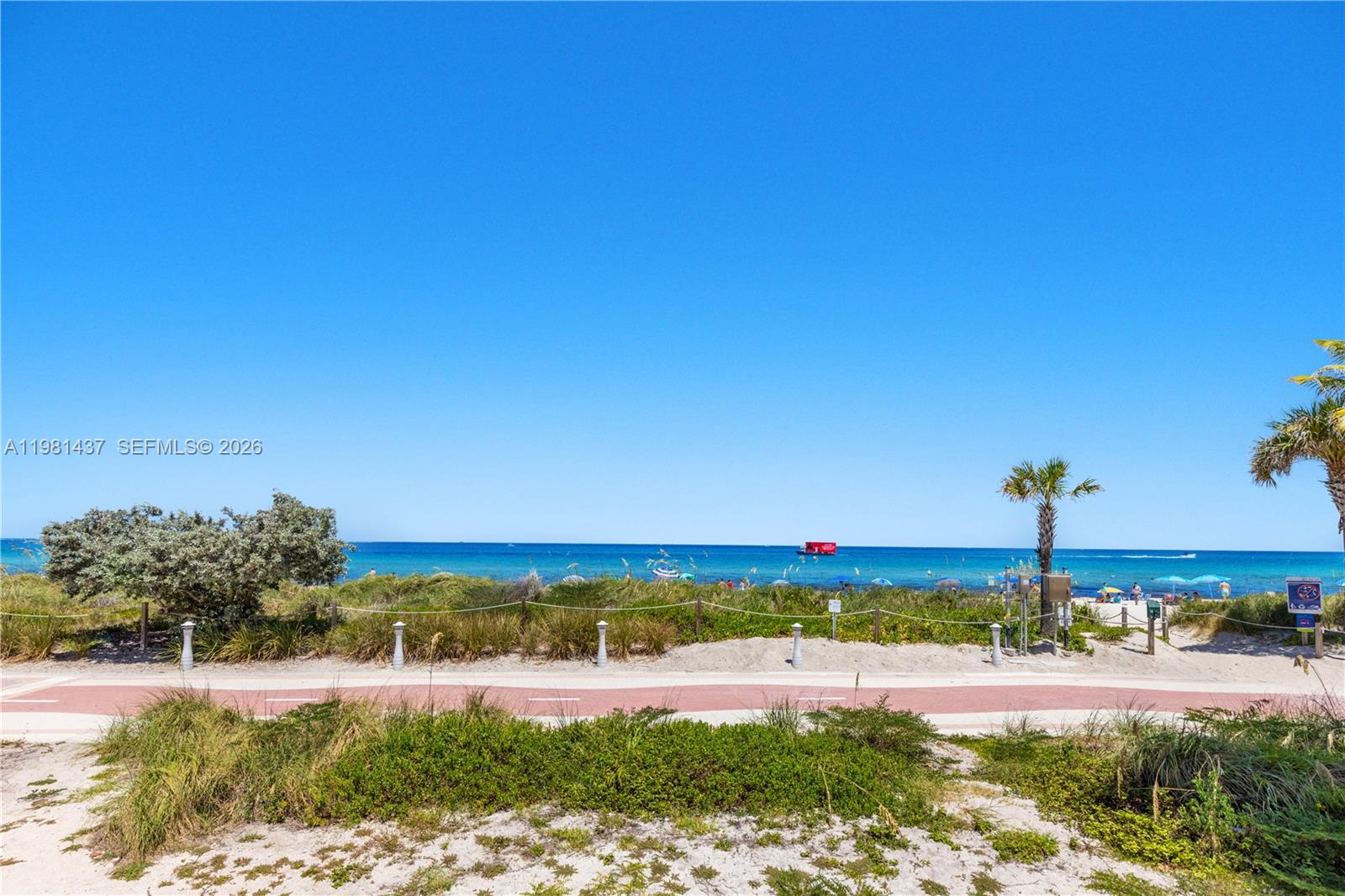 5445 Collins Ave # 627