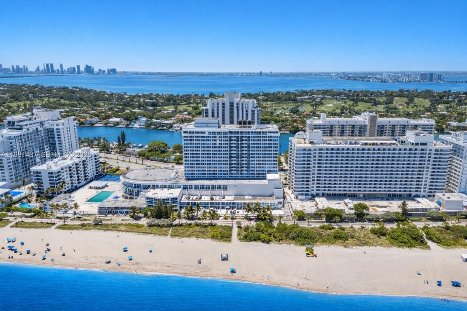 5445 Collins Ave # 627