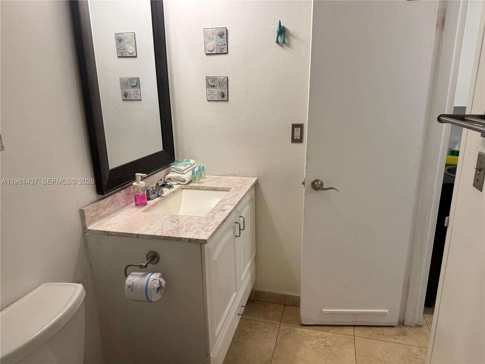 5445 Collins Ave # 627