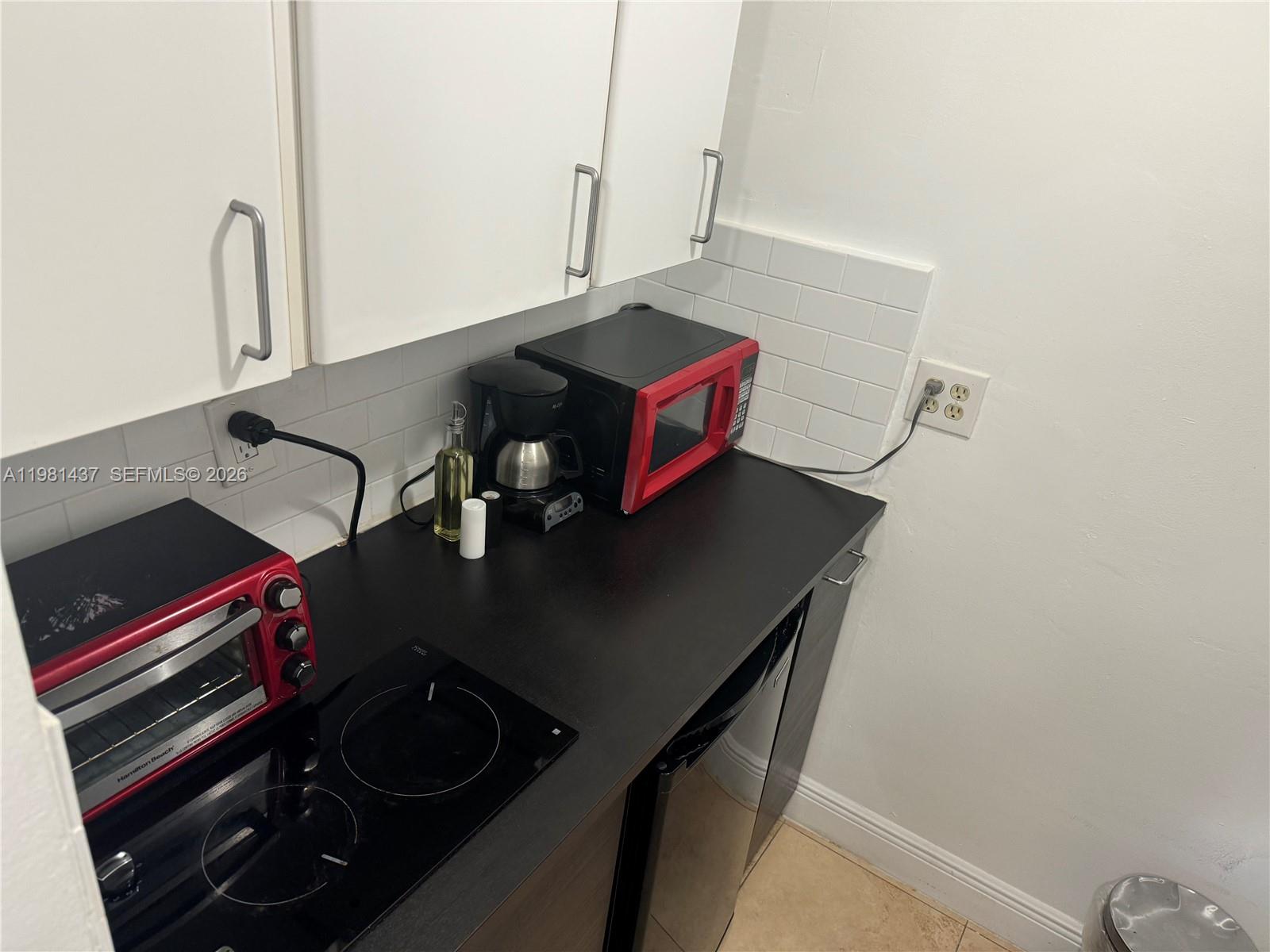 5445 Collins Ave # 627