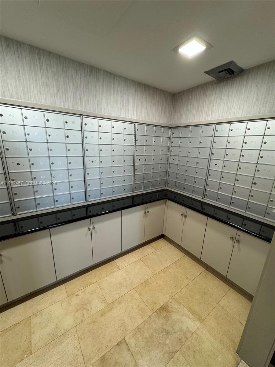 200 SE 15th Rd # 15H