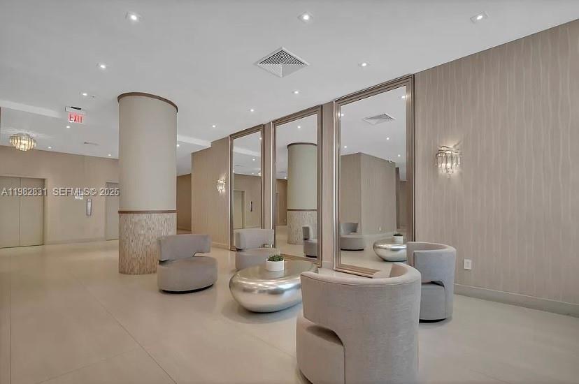 5401 Collins Ave # 411