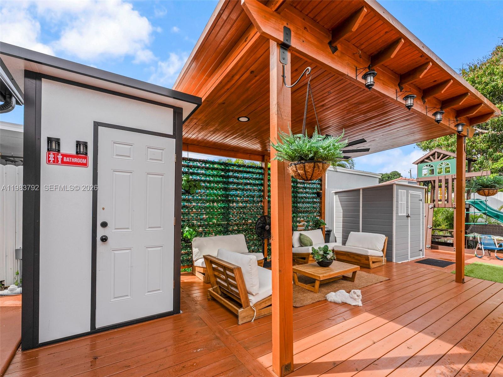 550 NW 58th Ave