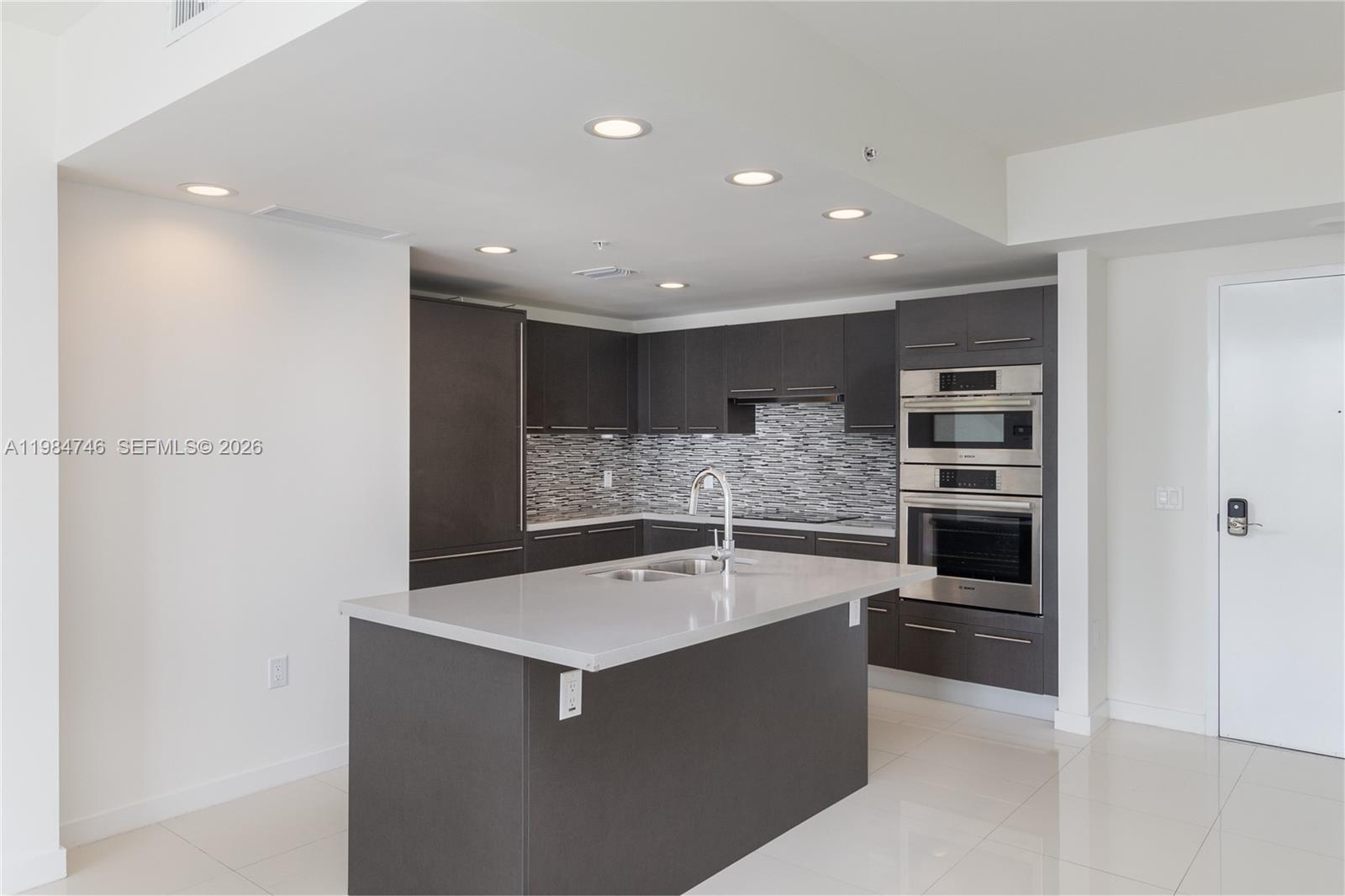 7661 NW 107th Ave # 612