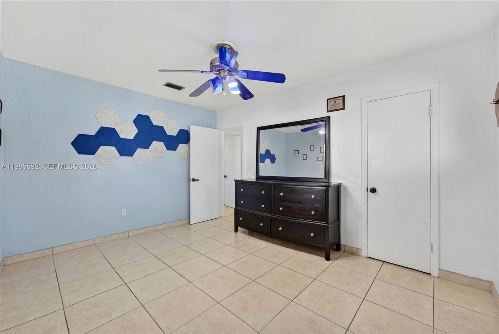 9440 SW 54th St