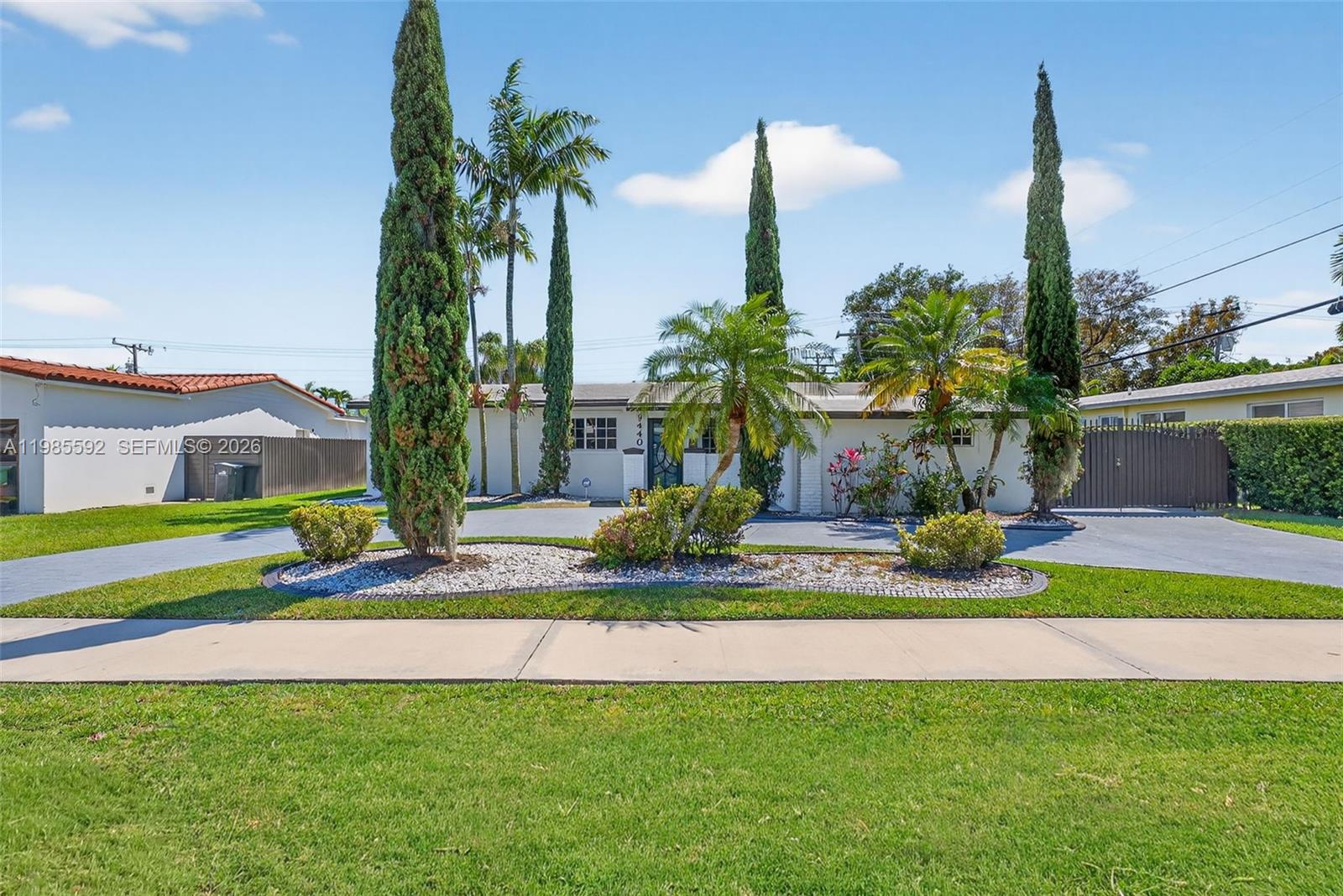 9440 SW 54th St