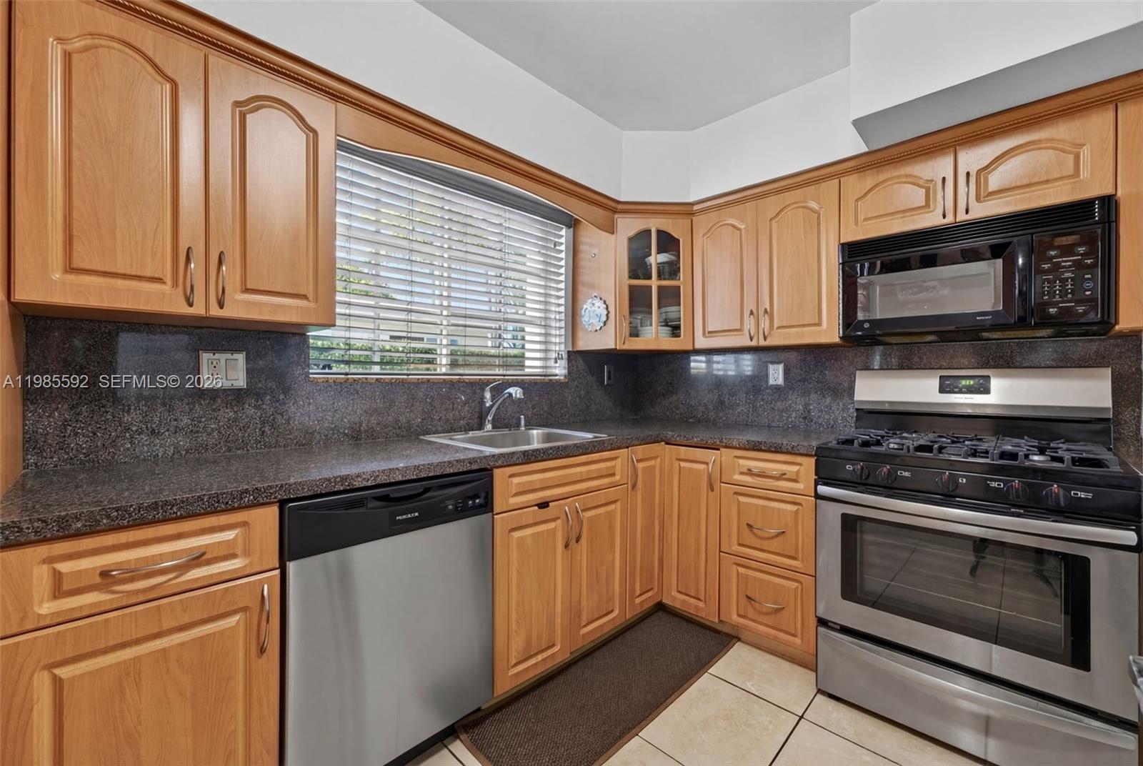 9440 SW 54th St