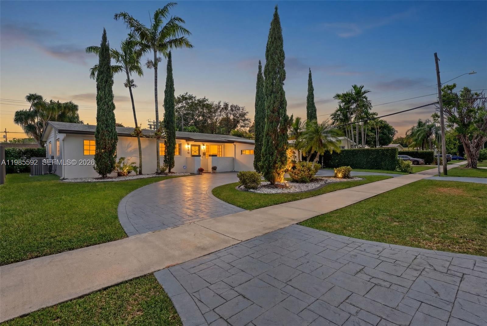 9440 SW 54th St