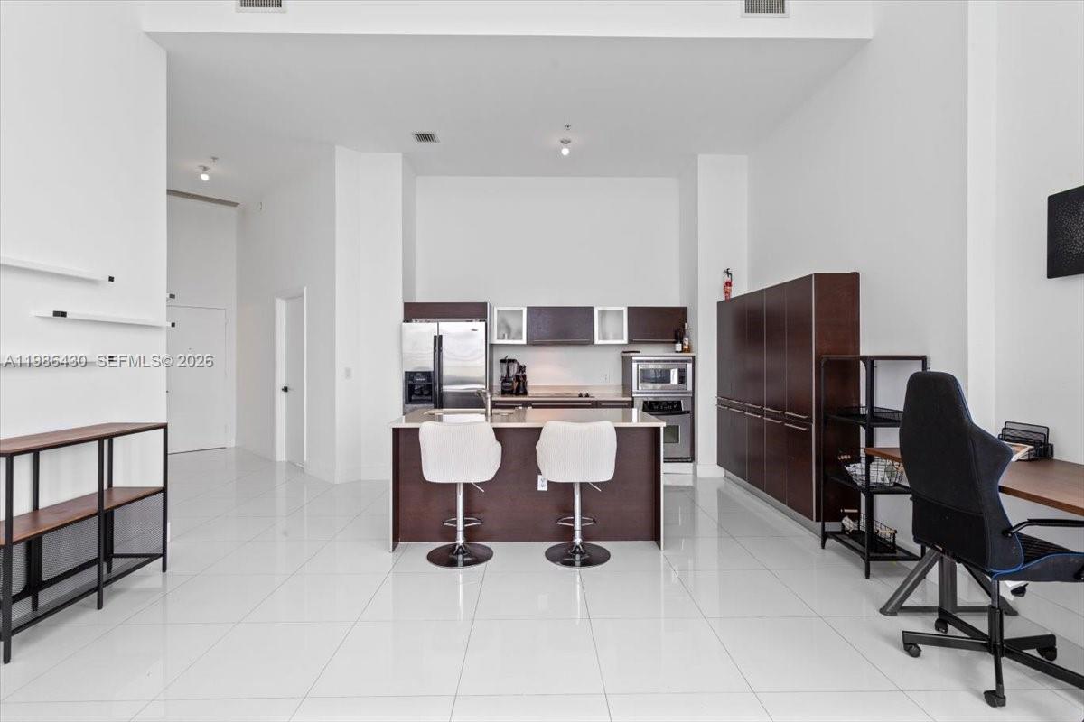 1900 N Bayshore Dr # 1016