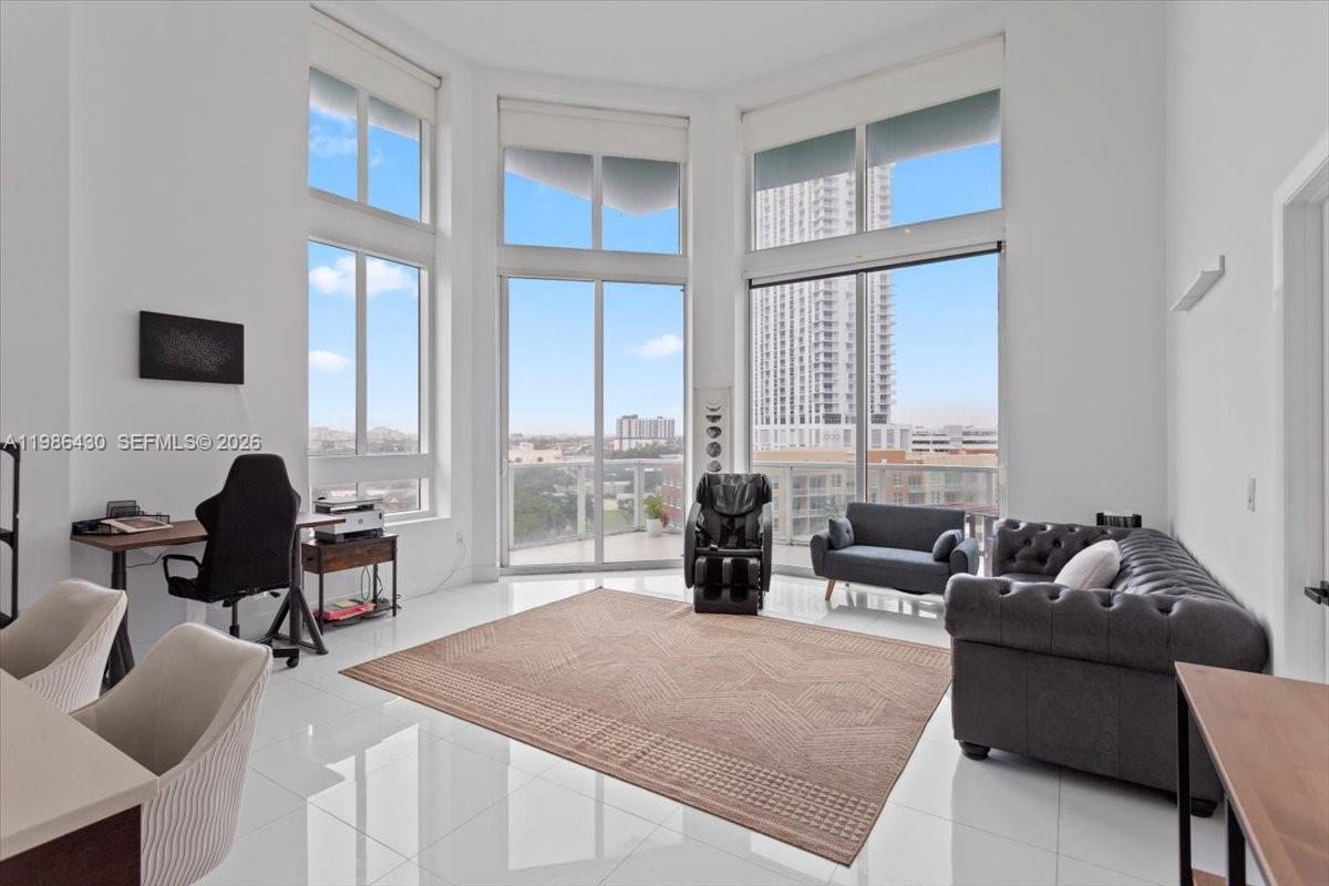 1900 N Bayshore Dr # 1016