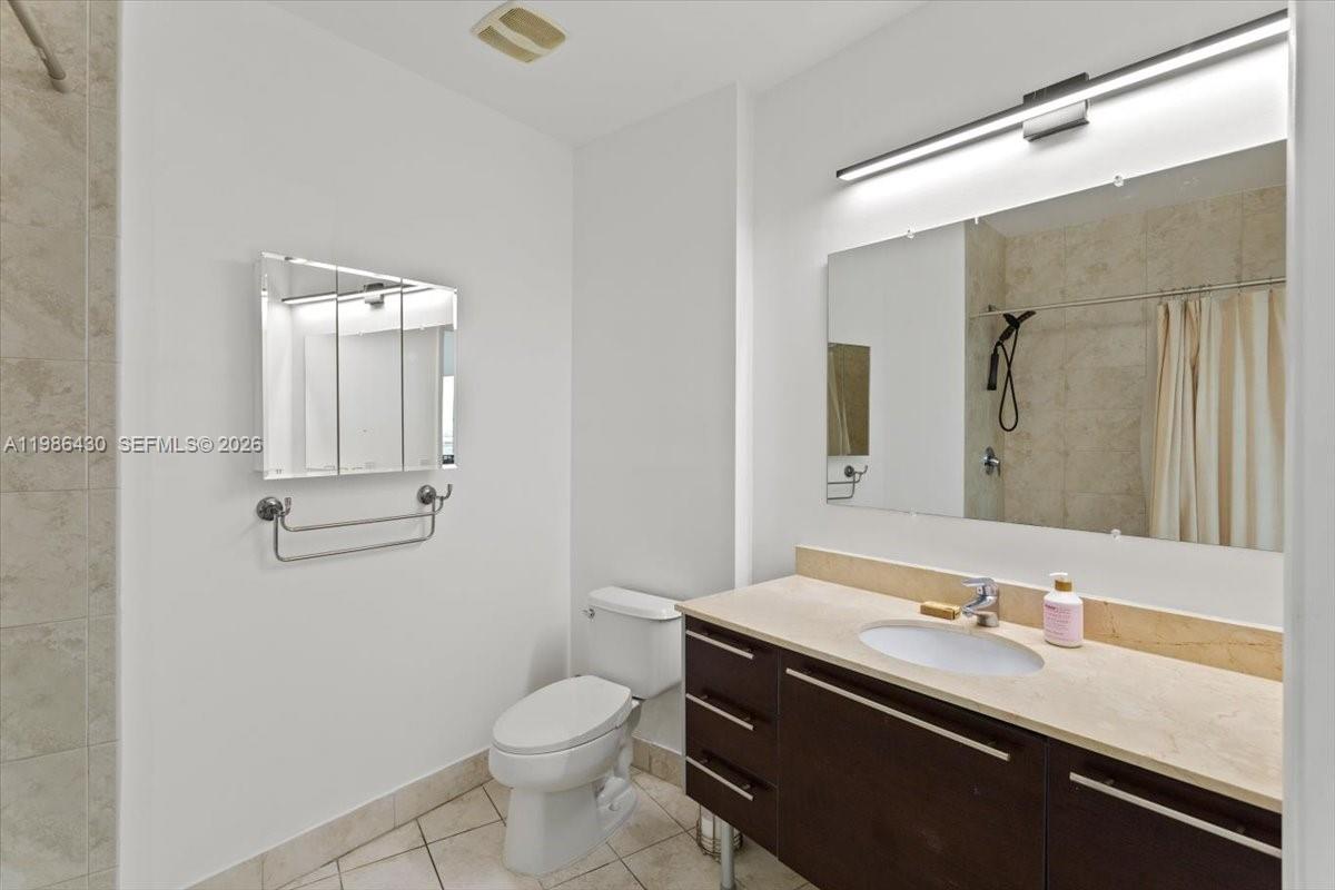 1900 N Bayshore Dr # 1016