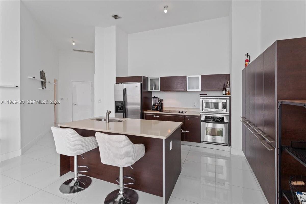 1900 N Bayshore Dr # 1016