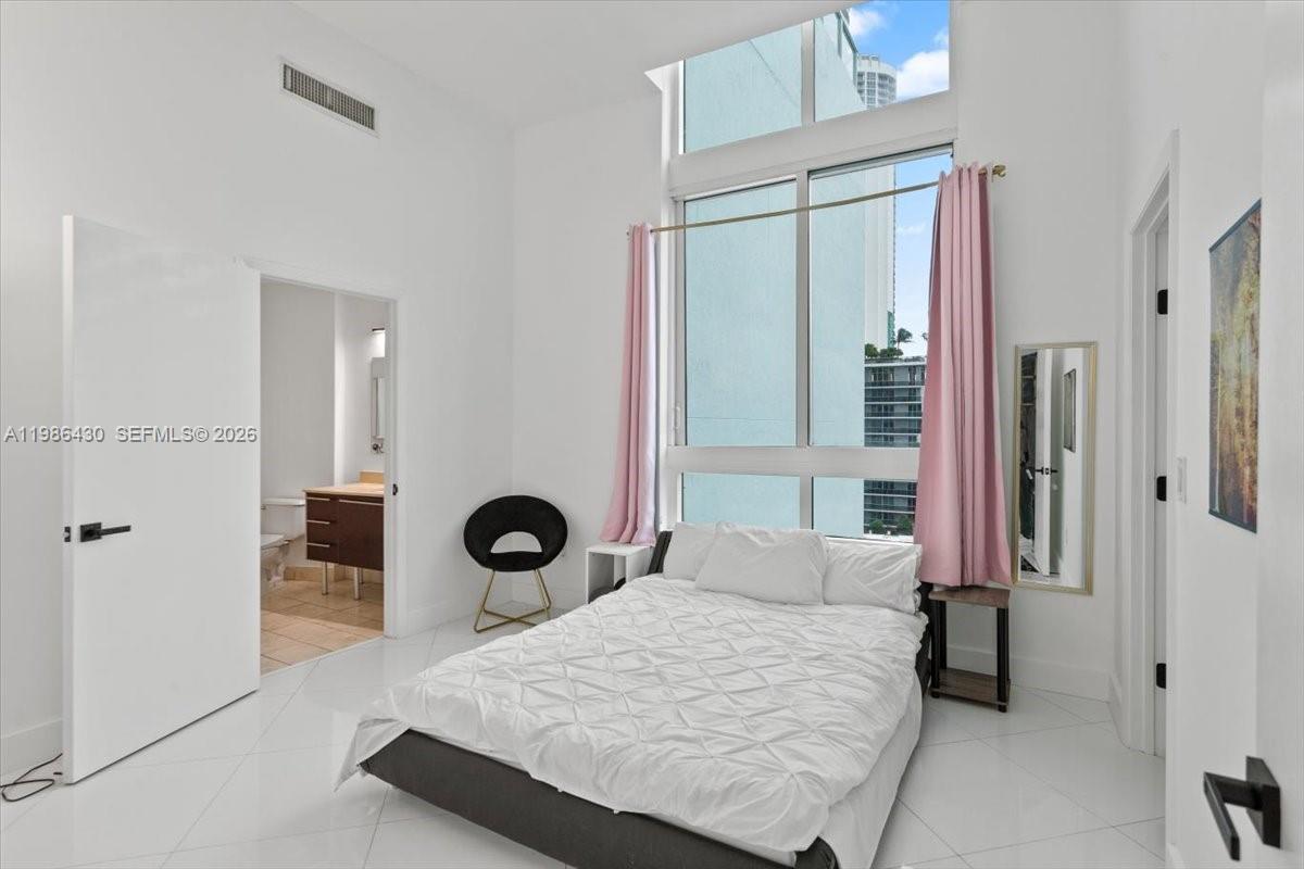 1900 N Bayshore Dr # 1016