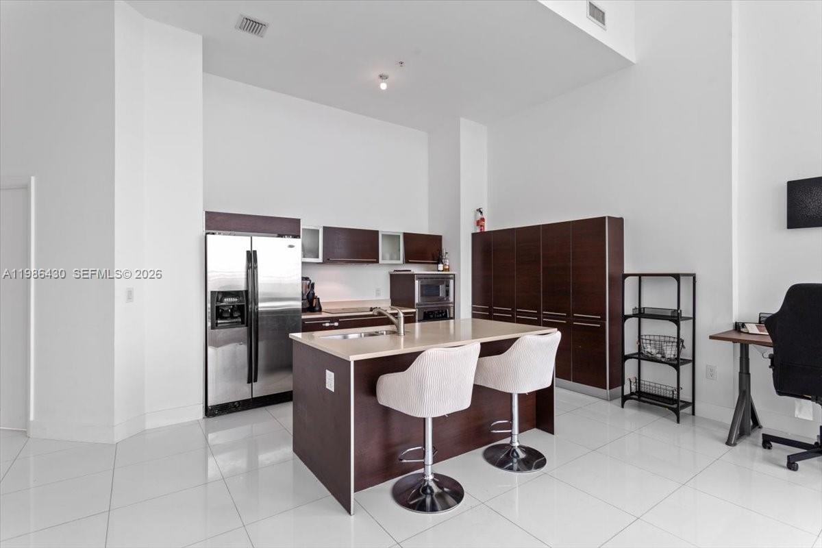 1900 N Bayshore Dr # 1016