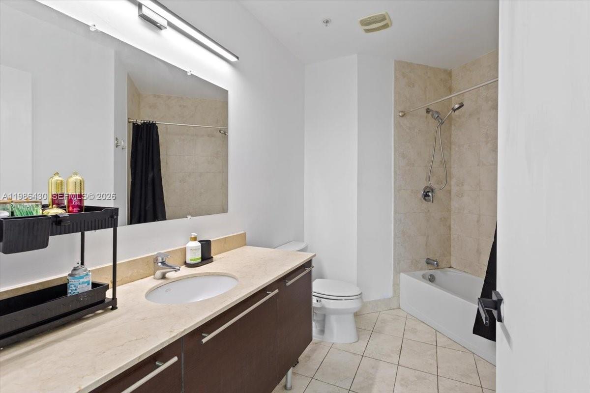 1900 N Bayshore Dr # 1016