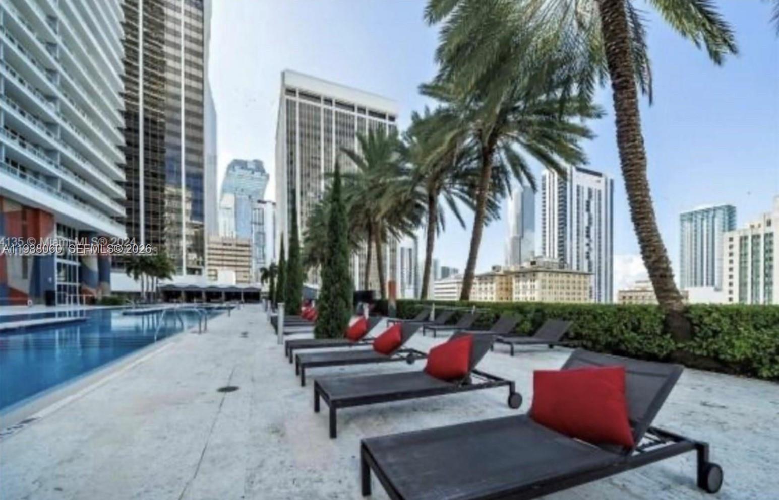 50 Biscayne Blvd # 607