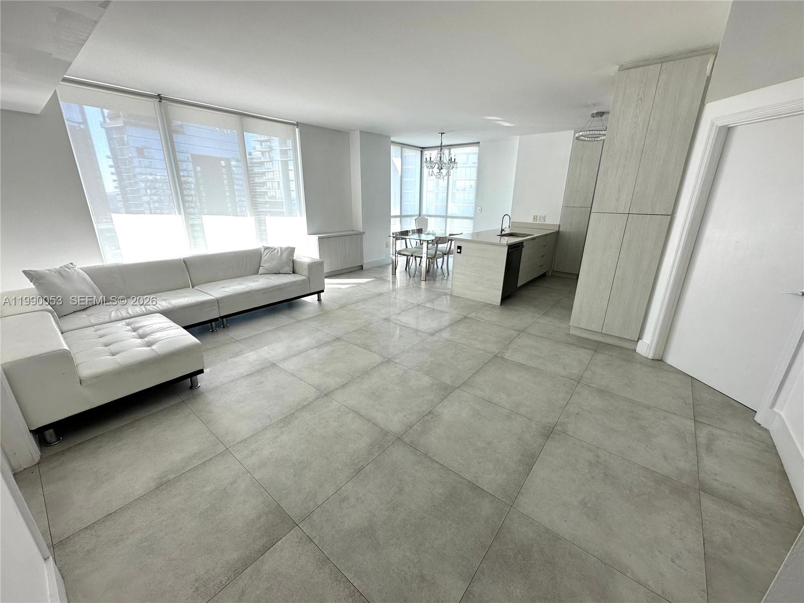 55 SE 6th St # 3902