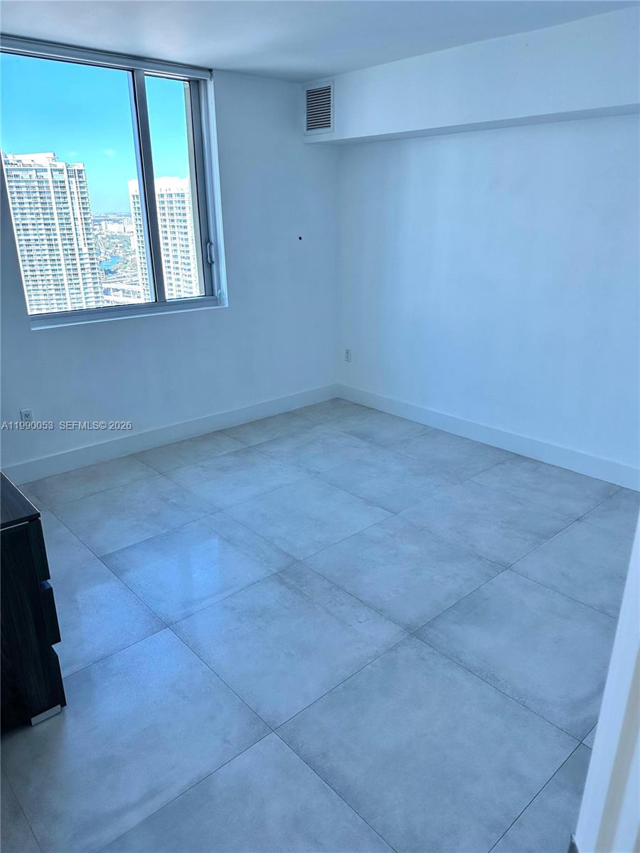 55 SE 6th St # 3902