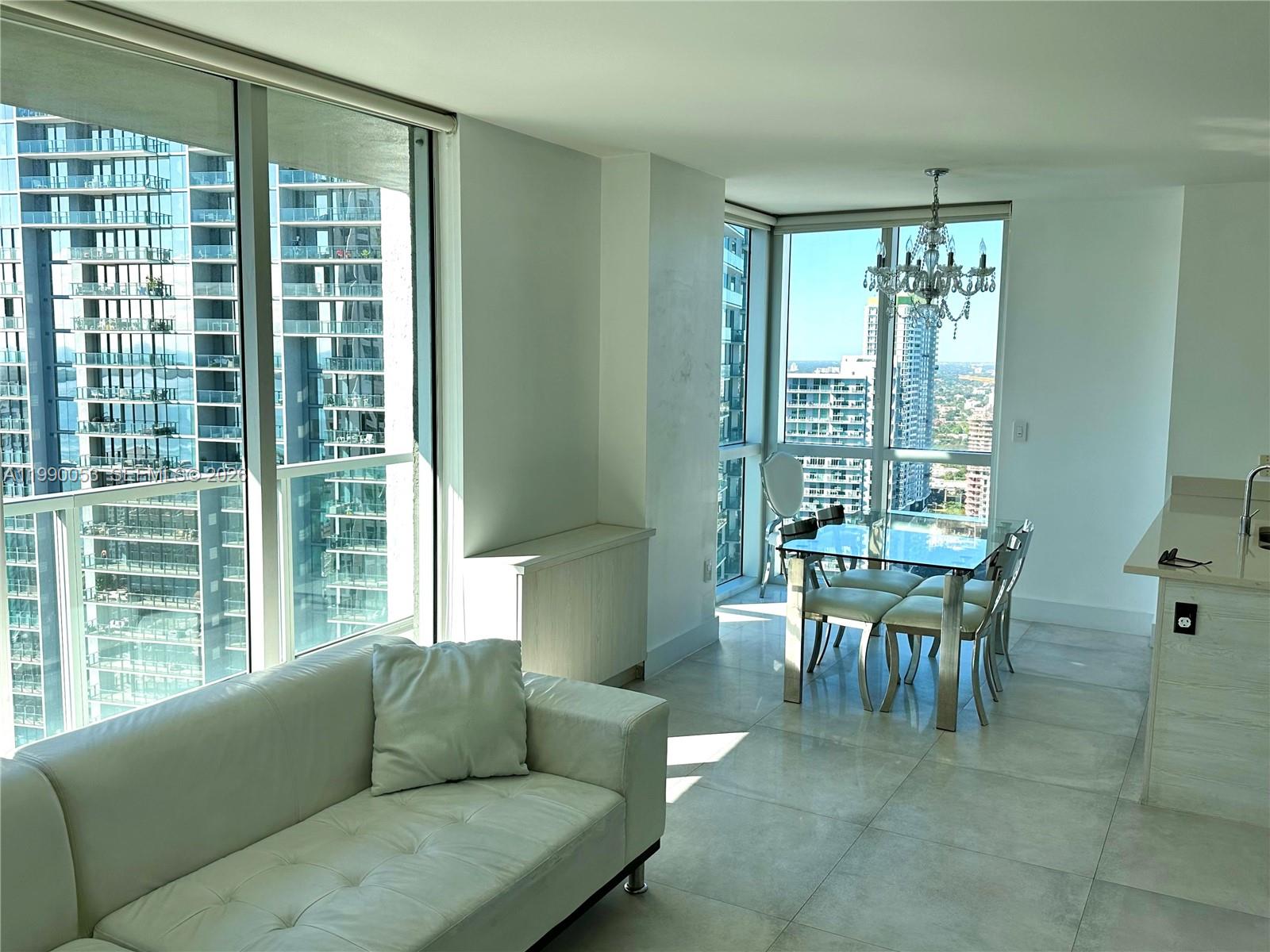 55 SE 6th St # 3902