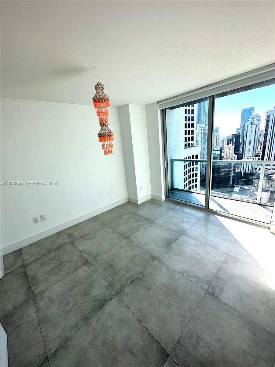 55 SE 6th St # 3902