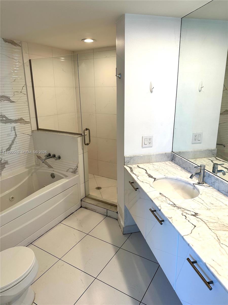 55 SE 6th St # 3902