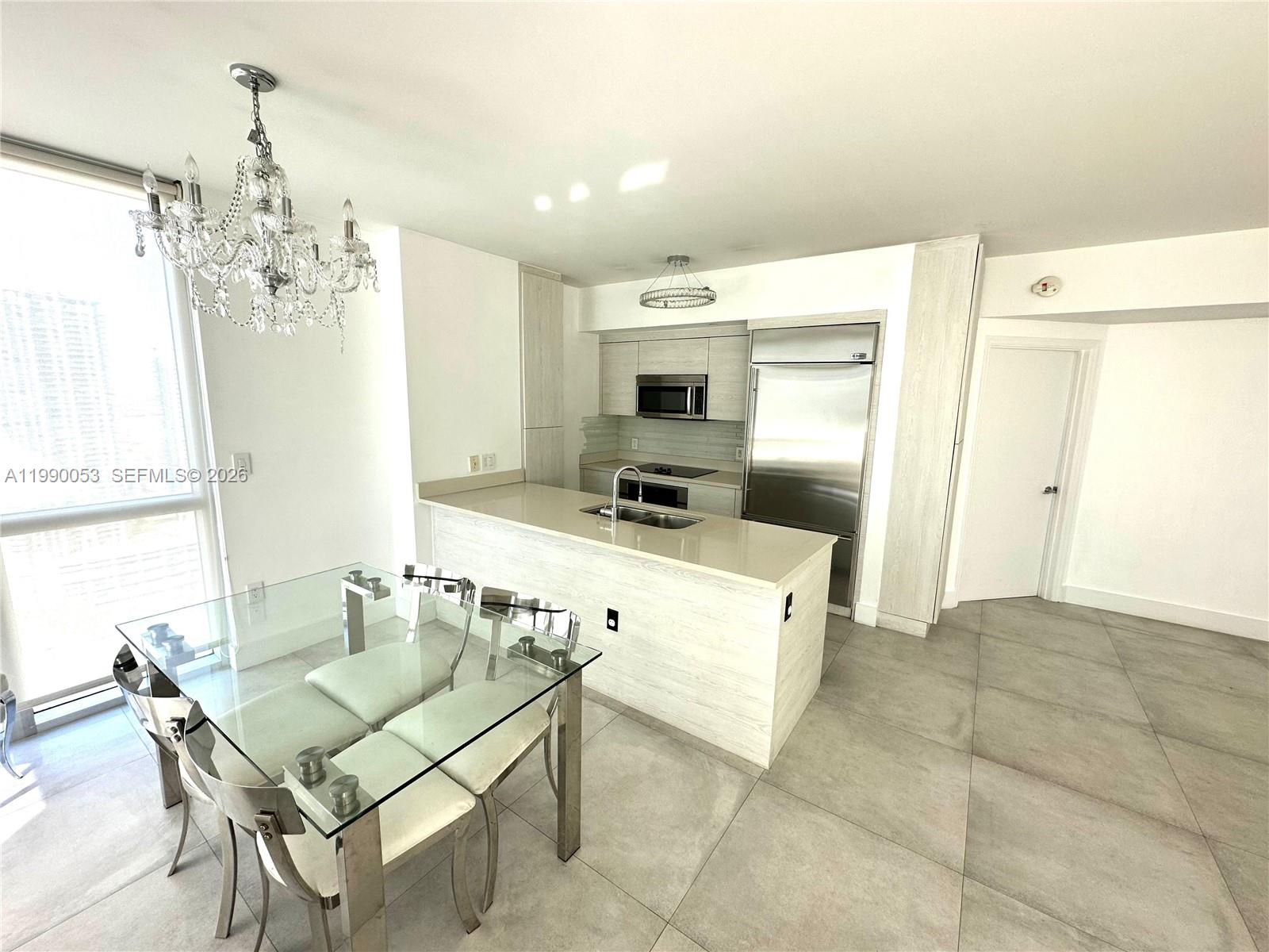 55 SE 6th St # 3902