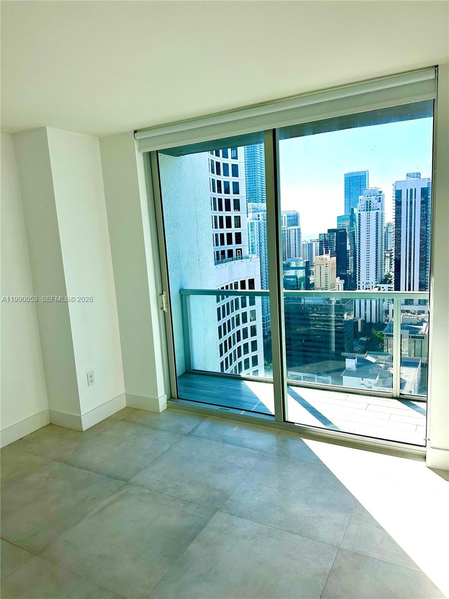 55 SE 6th St # 3902