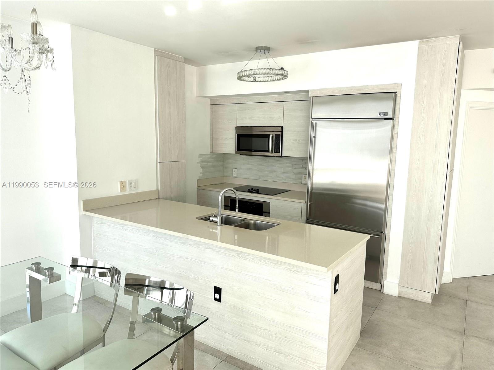 55 SE 6th St # 3902