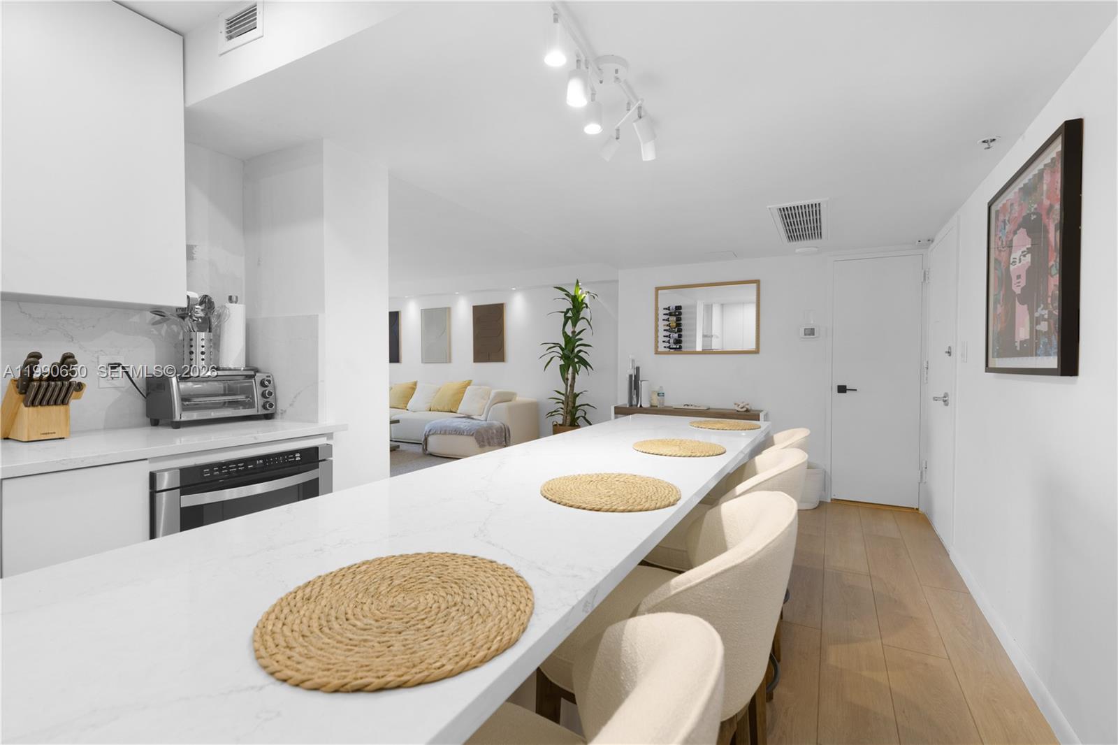 5161 Collins Ave # 411