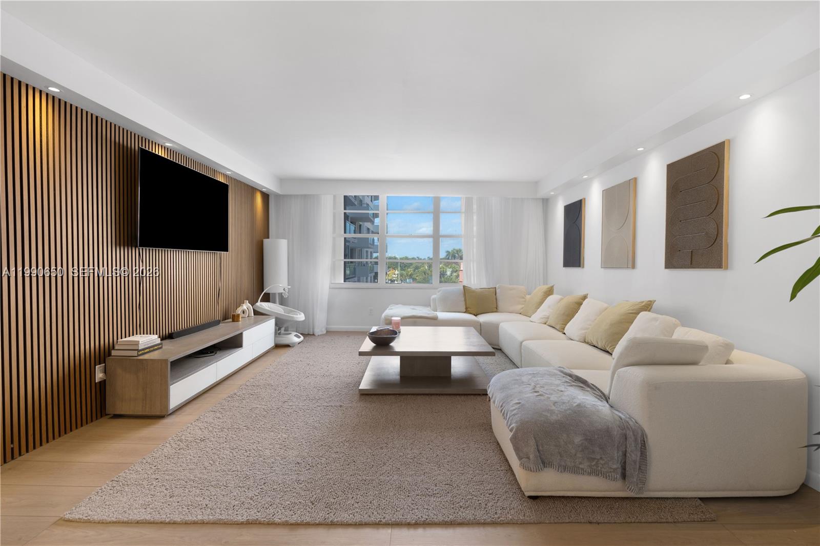 5161 Collins Ave # 411