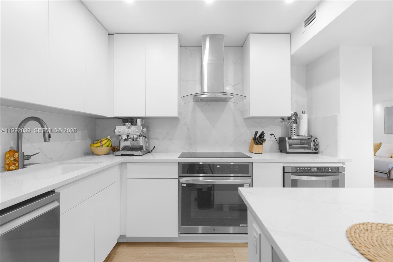 5161 Collins Ave # 410