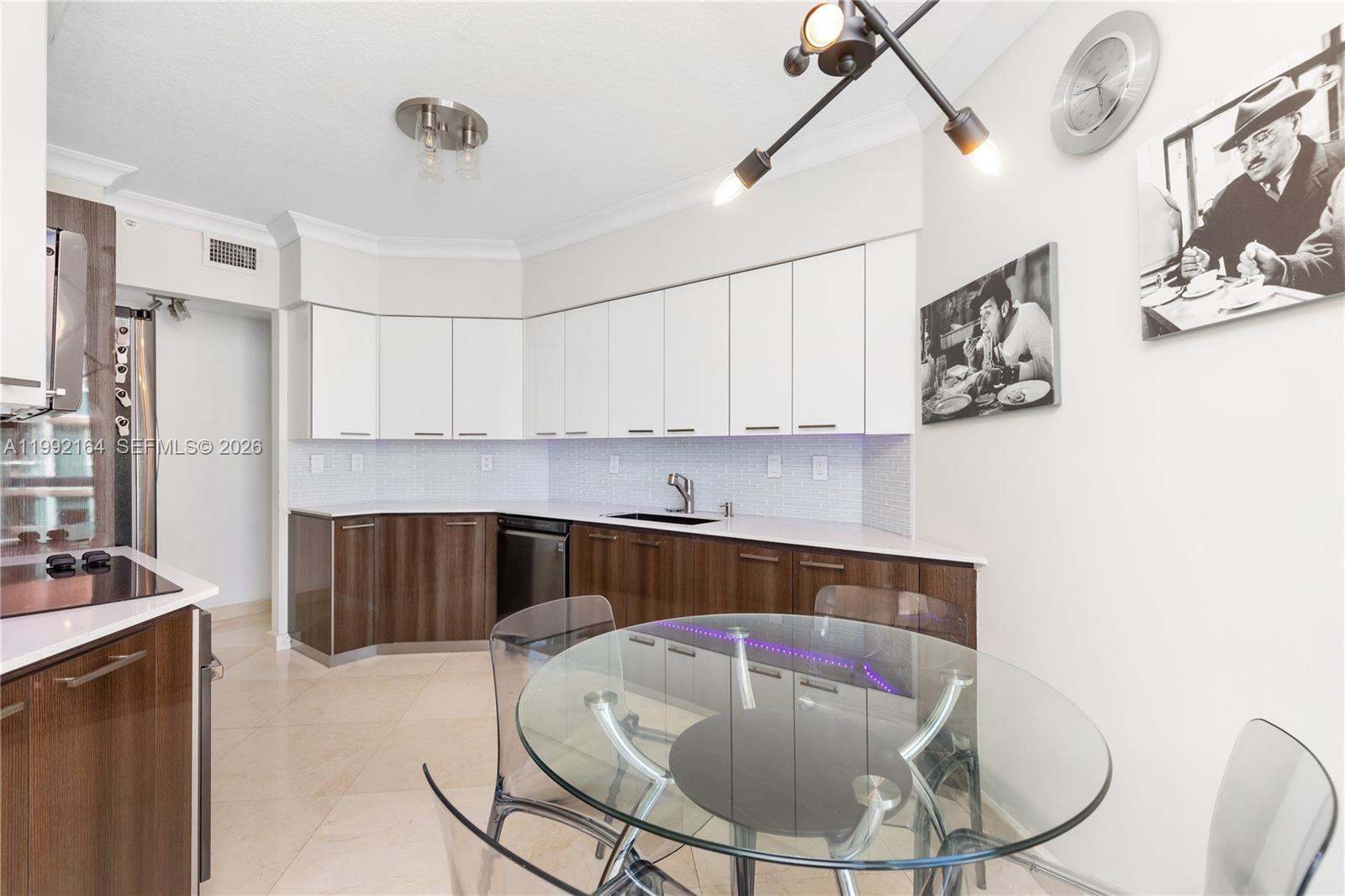 3370 NE 190th St # 2007