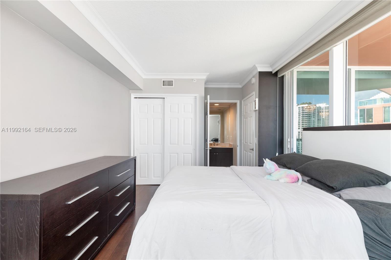 3370 NE 190th St # 2007