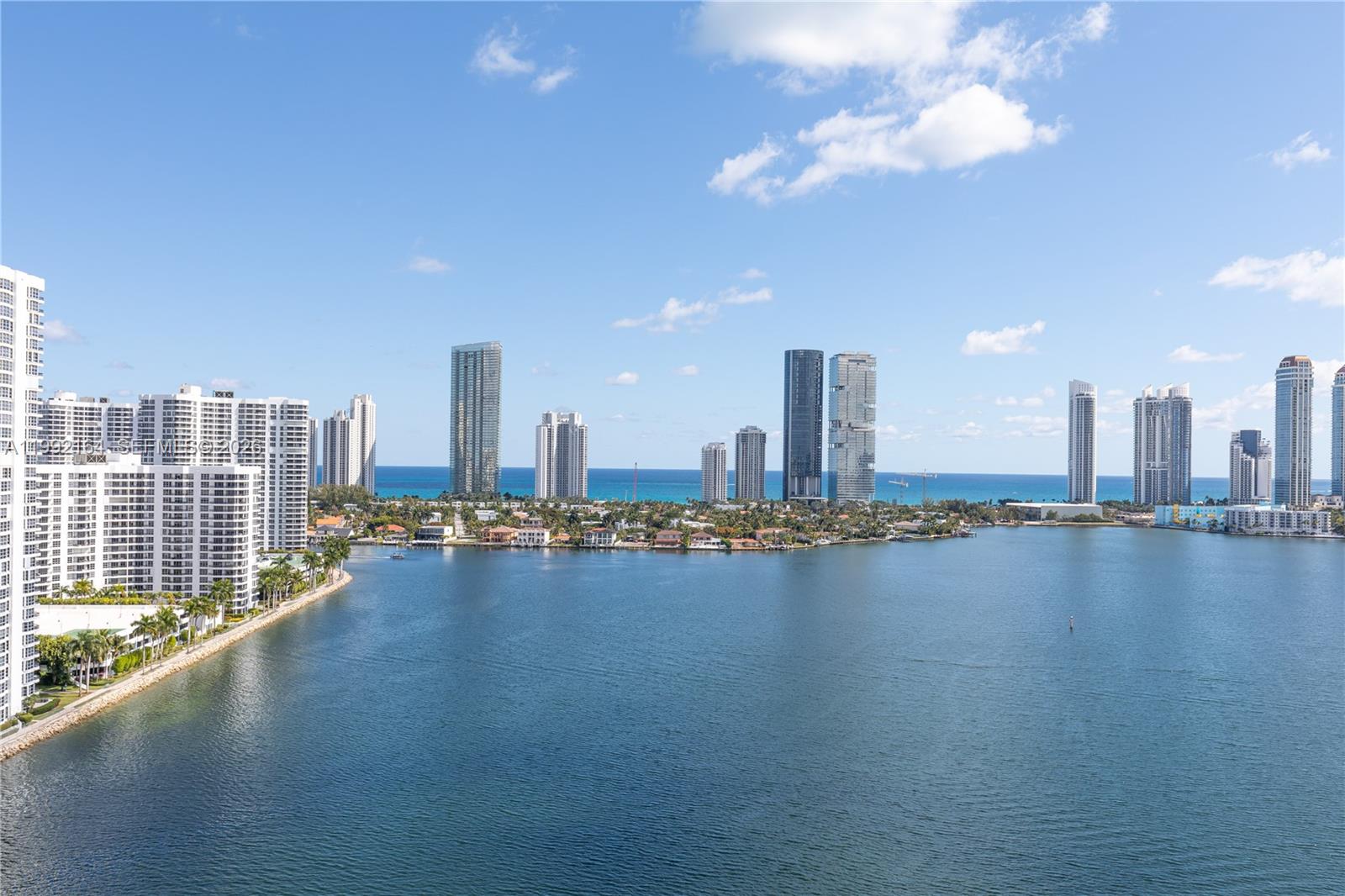 3370 NE 190th St # 2007