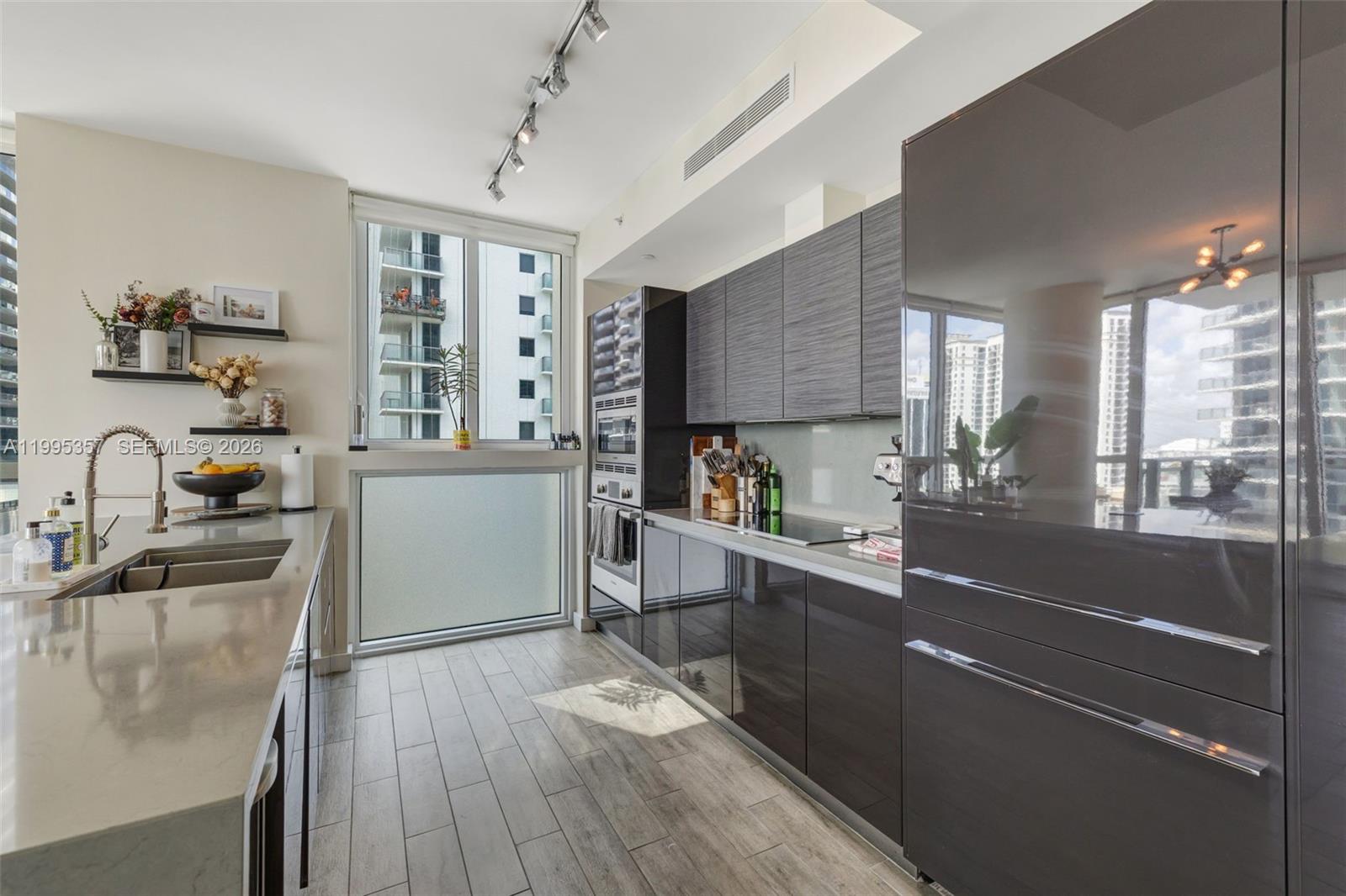 1080 Brickell Ave # 1909